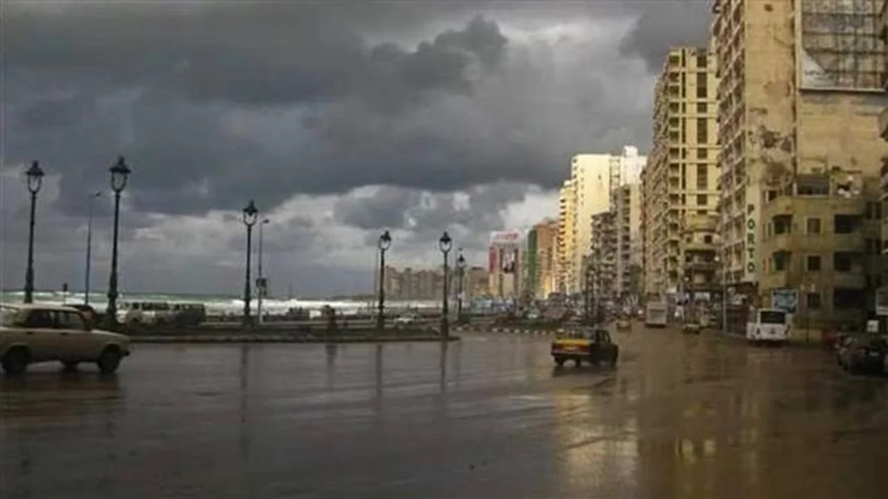 ارتفاع درجات الحرارة ونشاط الرياح المثيرة للأتربة يسيطران على حالة الطقس في مصر